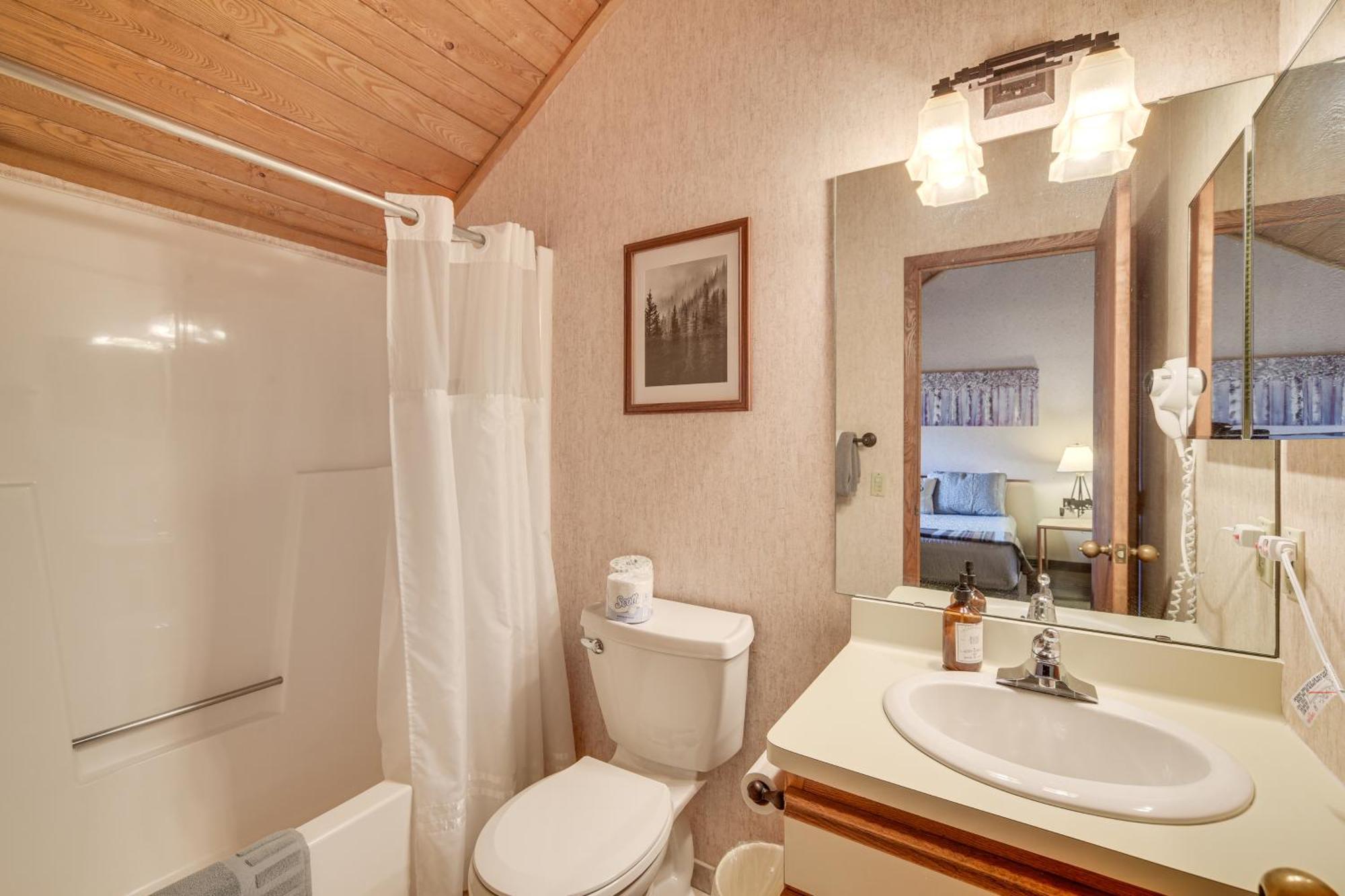 Cozy Alpine Escape Ski-Inandout At Lutsen Mtns ภายนอก รูปภาพ